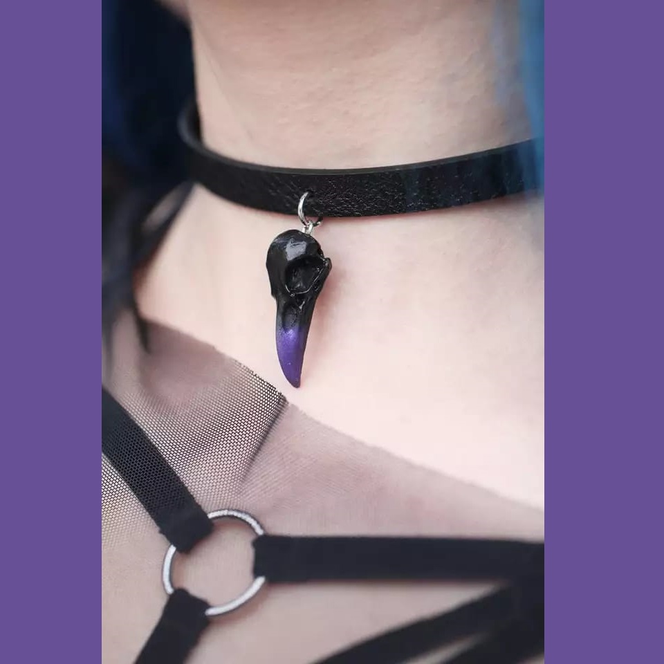 Talismano corvo viola